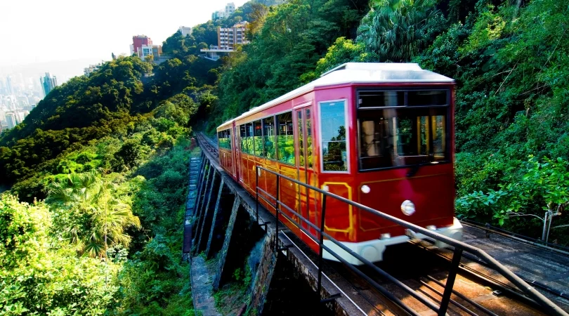 観光一例：ピークトラム